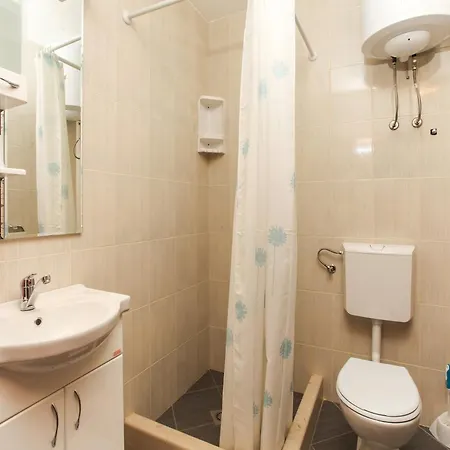 Appartamento Ana With Balcony